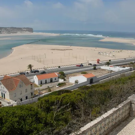 בית נופש Varinos *